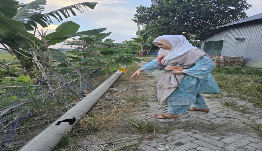 টঙ্গীবাড়িতে অবৈধ ড্রেজার লাইন অপসারণ, ও পাইপ বিনষ্ট